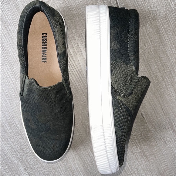 CUSHIONAIRE Rhona Platform Slip On Sneakers - Picture 2 of 3